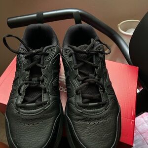 New Balance Black Sneakers Classic Low-Top Design